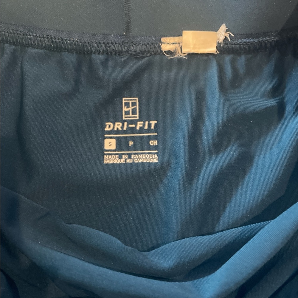 Nike Women's Size Small Dry Fit Tennis Skirt - Picture 4 of 4